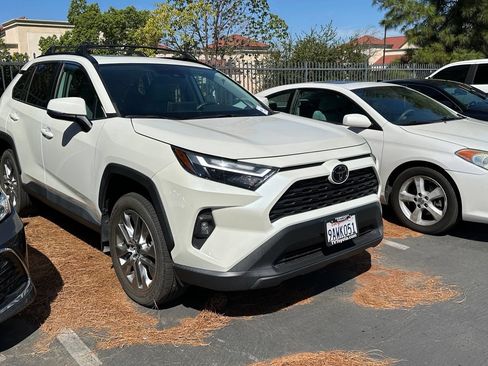 Used 2022 Toyota RAV4 XLE Premium FWD image 2