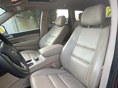 Used 2017 Jeep Grand Cherokee Limited AWD/4WD image 11