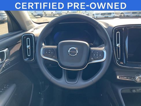 Certified 2025 Volvo XC40 B5 Plus AWD/4WD image 24
