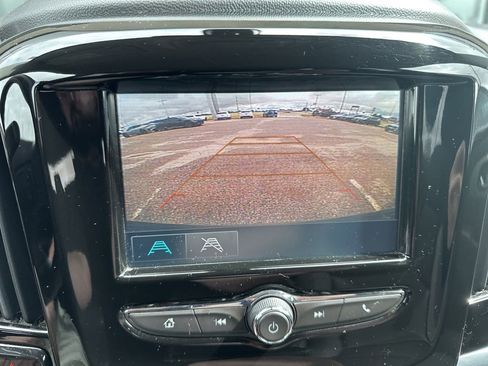 Used 2018 Chevrolet Traverse LS FWD image 4