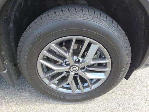 Used 2021 Nissan Rogue S AWD/4WD image 8