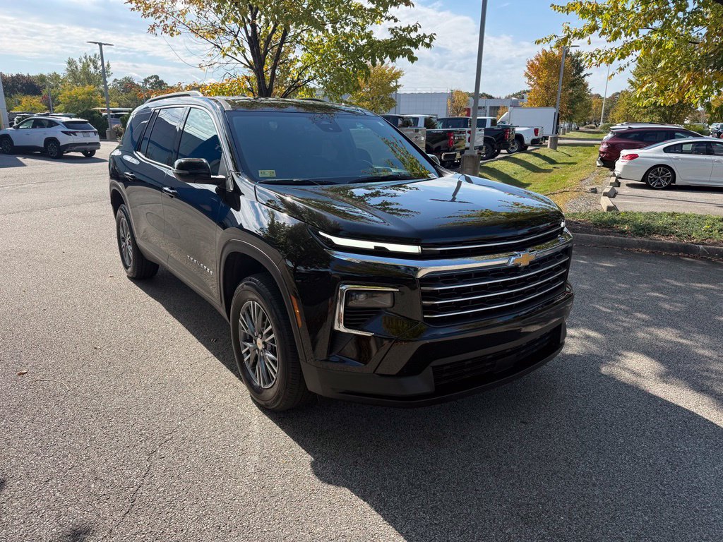 Used 2026 Chevrolet Traverse LT AWD/4WD image 7