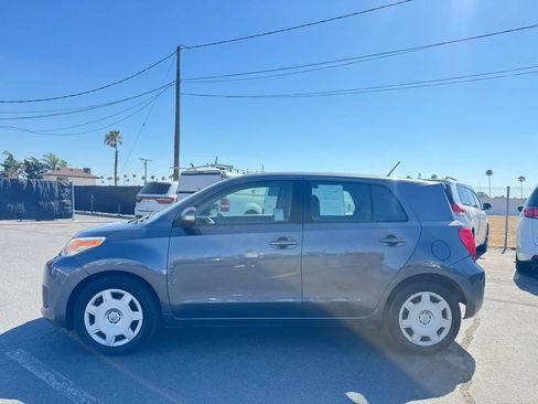 Used 2009 Scion xD FWD image 2