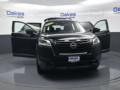 Used 2022 Nissan Pathfinder SV w/ SV Black Package FWD image 56