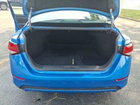 Used 2024 Nissan Sentra SV FWD image 29
