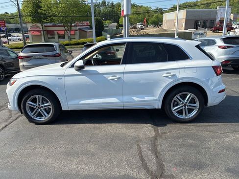 Used 2023 Audi Q5 e Premium w/ Convenience Package AWD/4WD image 4