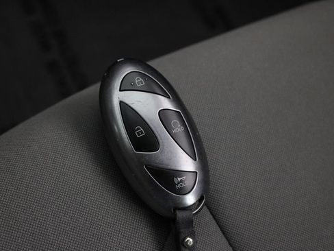 Certified 2025 Hyundai Elantra Sport FWD image 30