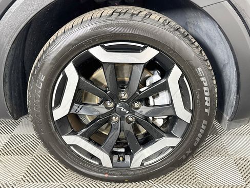 Used 2025 Kia Telluride S FWD image 30