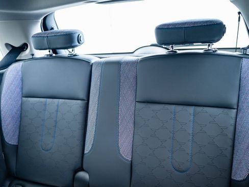 Certified 2025 MINI Cooper S image 31