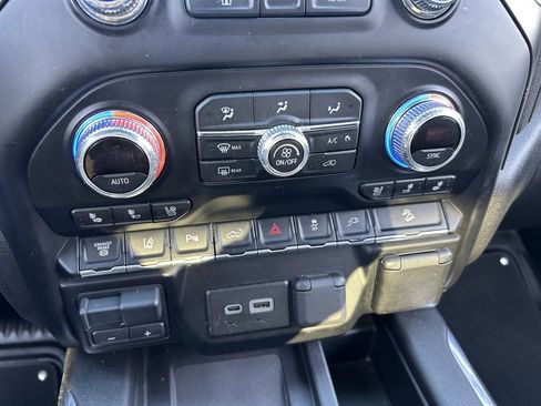 Used 2022 GMC Sierra 2500 AT4 w/ AT4 Preferred Package image 40