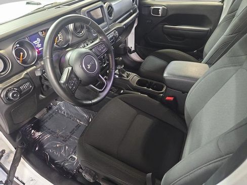 Used 2022 Jeep Wrangler Unlimited Sport AWD/4WD image 18