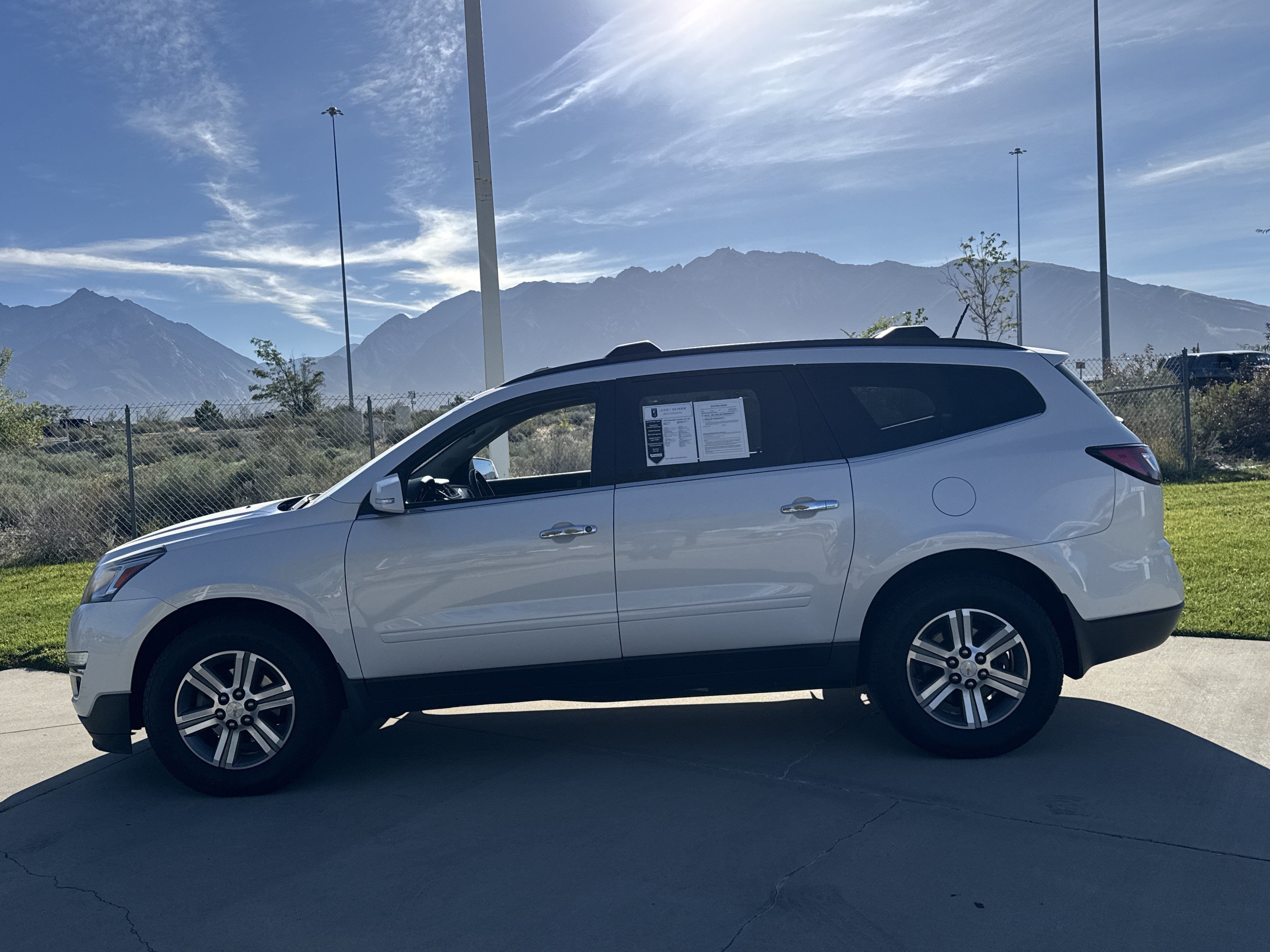Used 2016 Chevrolet Traverse LT AWD/4WD image 2