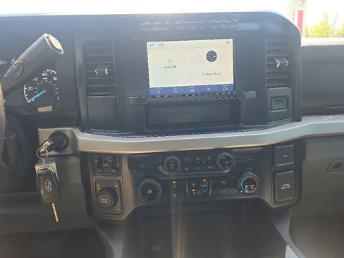 Used 2023 Ford F450 XLT AWD/4WD image 21