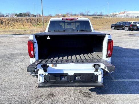 New 2026 GMC Sierra 1500 AT4X w/ LPO, Black Badging Package image 21