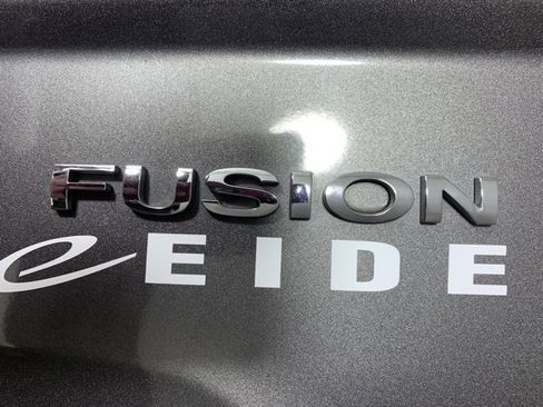 Used 2010 Ford Fusion SE image 32