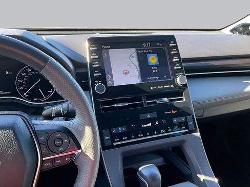 Used 2019 Toyota Avalon Limited FWD image 7