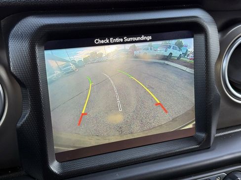 Used 2019 Jeep Wrangler Unlimited Rubicon image 3