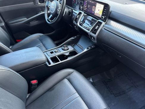 Used 2022 Kia Sorento S FWD image 20