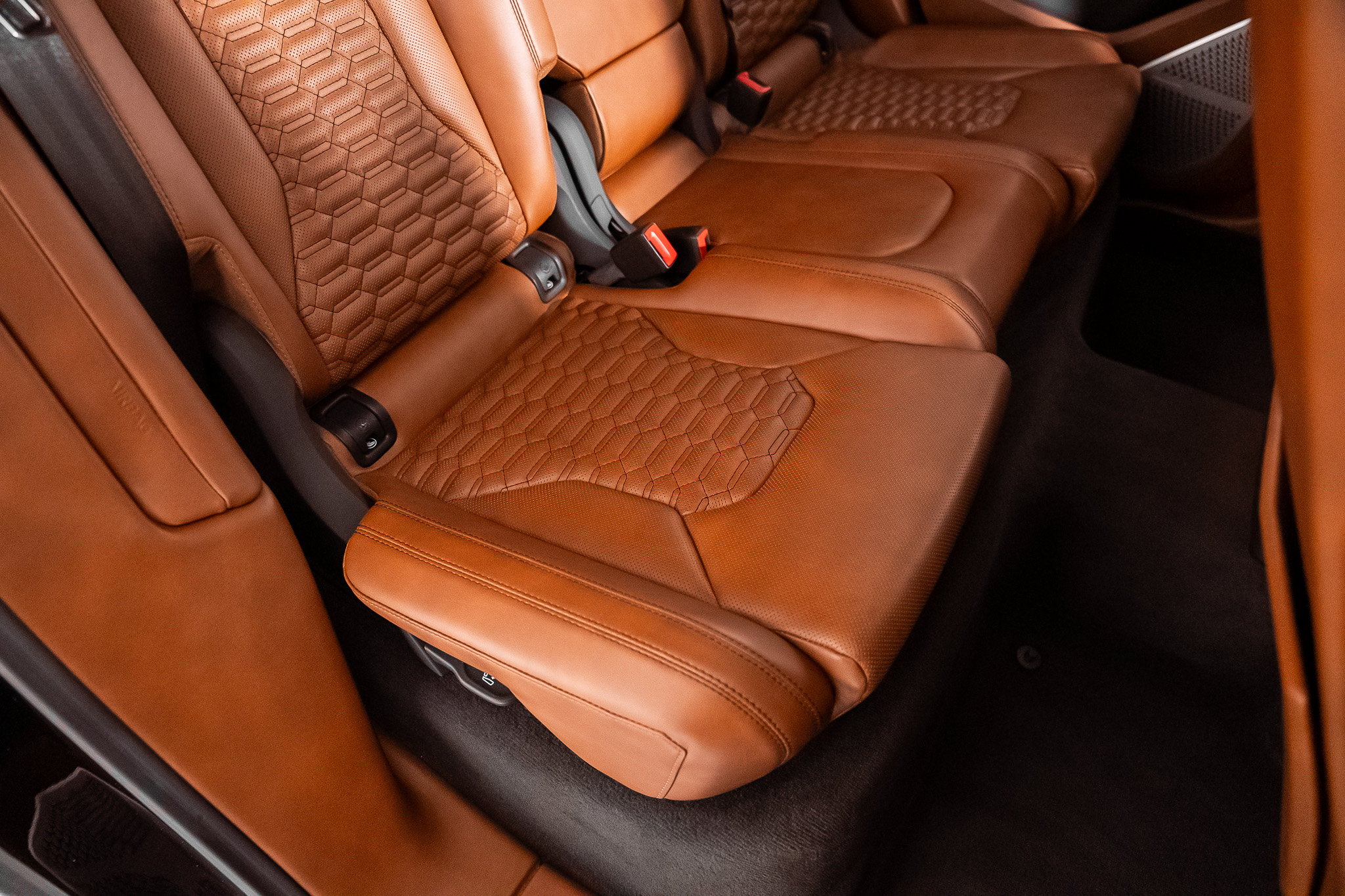 Used 2019 Lamborghini Urus AWD/4WD image 61