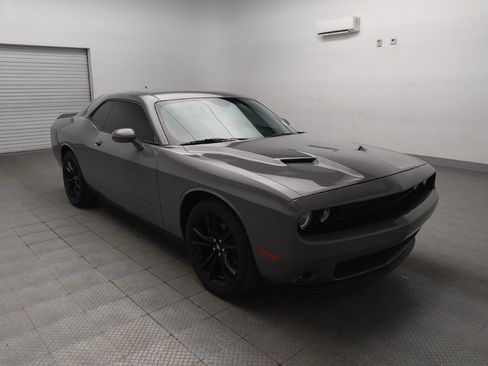 Used 2018 Dodge Challenger SXT w/ Blacktop Package RWD image 13