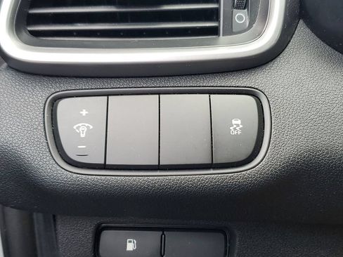 Used 2017 Kia Sorento FWD image 27