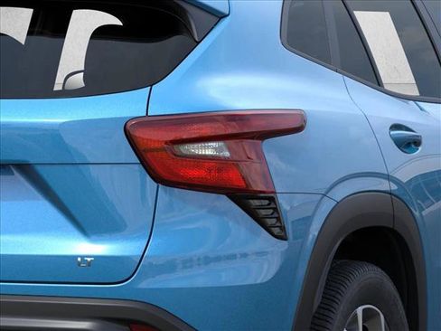 New 2026 Chevrolet Trax LT FWD image 11