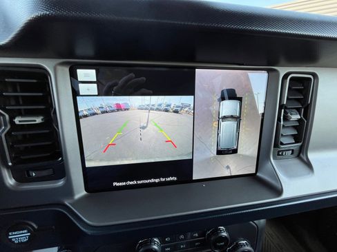 Used 2023 Ford Bronco Outer Banks image 19