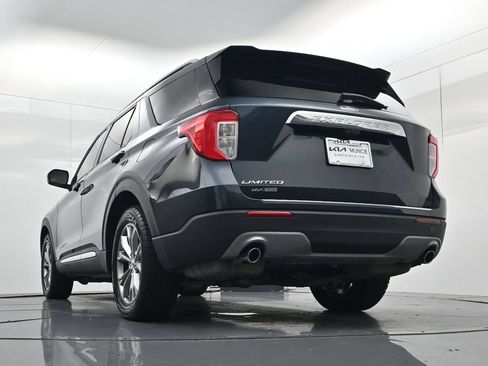 Used 2023 Ford Explorer Limited w/ Equipment Group 301A RWD image 43