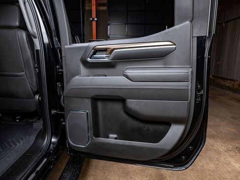 Used 2025 Chevrolet Silverado 1500 LT Trail Boss w/ LT Trail Boss Premium Package image 37