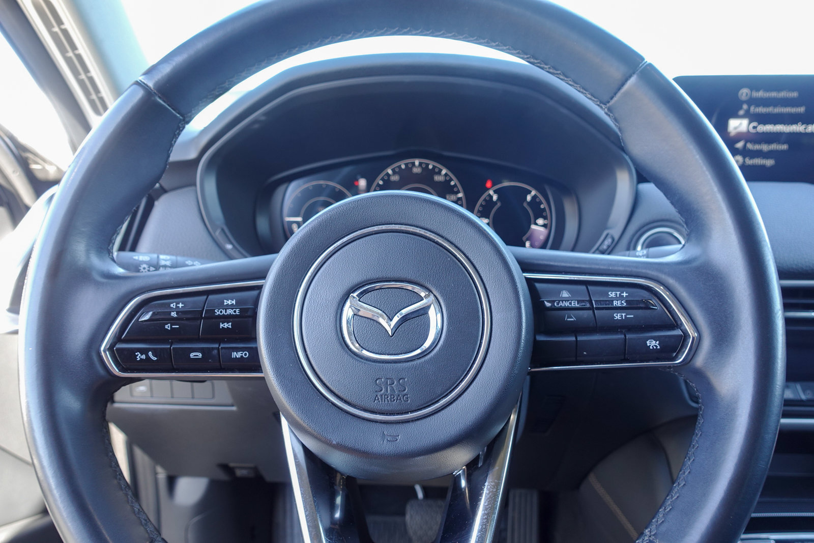 Used 2024 MAZDA CX-90 Plug-In Hybrid w/ Preferred AWD/4WD image 19
