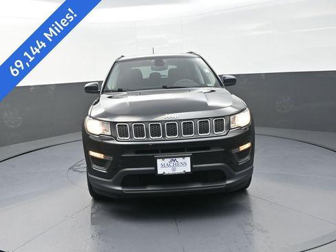 Used 2018 Jeep Compass Sport AWD/4WD image 2