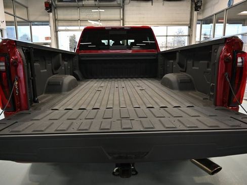Used 2024 GMC Sierra 3500 Denali image 8