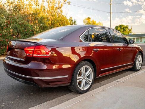 Used 2013 Volkswagen Passat TDI SEL Premium image 5