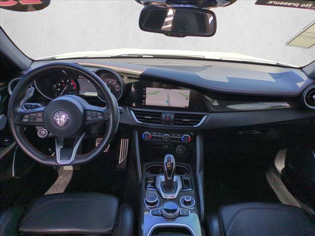 Used 2023 Alfa Romeo Giulia Estrema RWD image 19