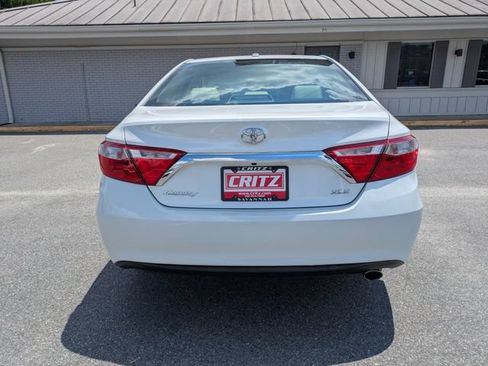 Used 2017 Toyota Camry XLE w/ Moonroof Package FWD image 6
