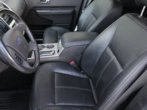 Used 2009 Ford Edge Limited image 16