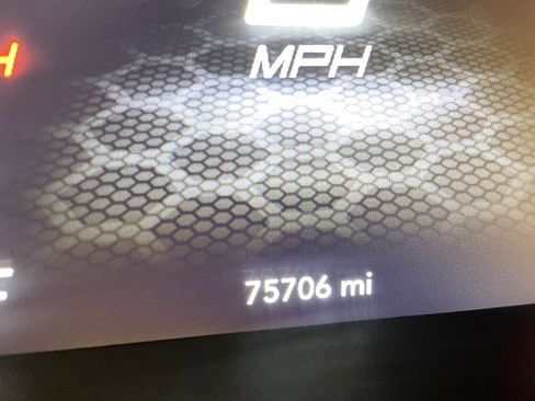 Used 2022 Dodge Charger SXT w/ Blacktop Package image 16