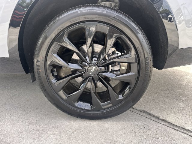 Used 2023 Kia Sorento SX AWD/4WD image 11
