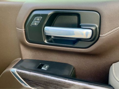 Used 2024 Chevrolet Silverado 2500 High Country image 48