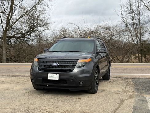 Used 2015 Ford Explorer Sport w/ Equipment Group 401A image 6