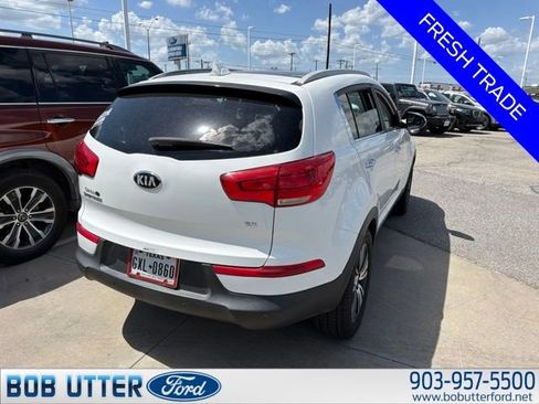 Used 2016 Kia Sportage EX w/ EX Premium Package FWD image 3