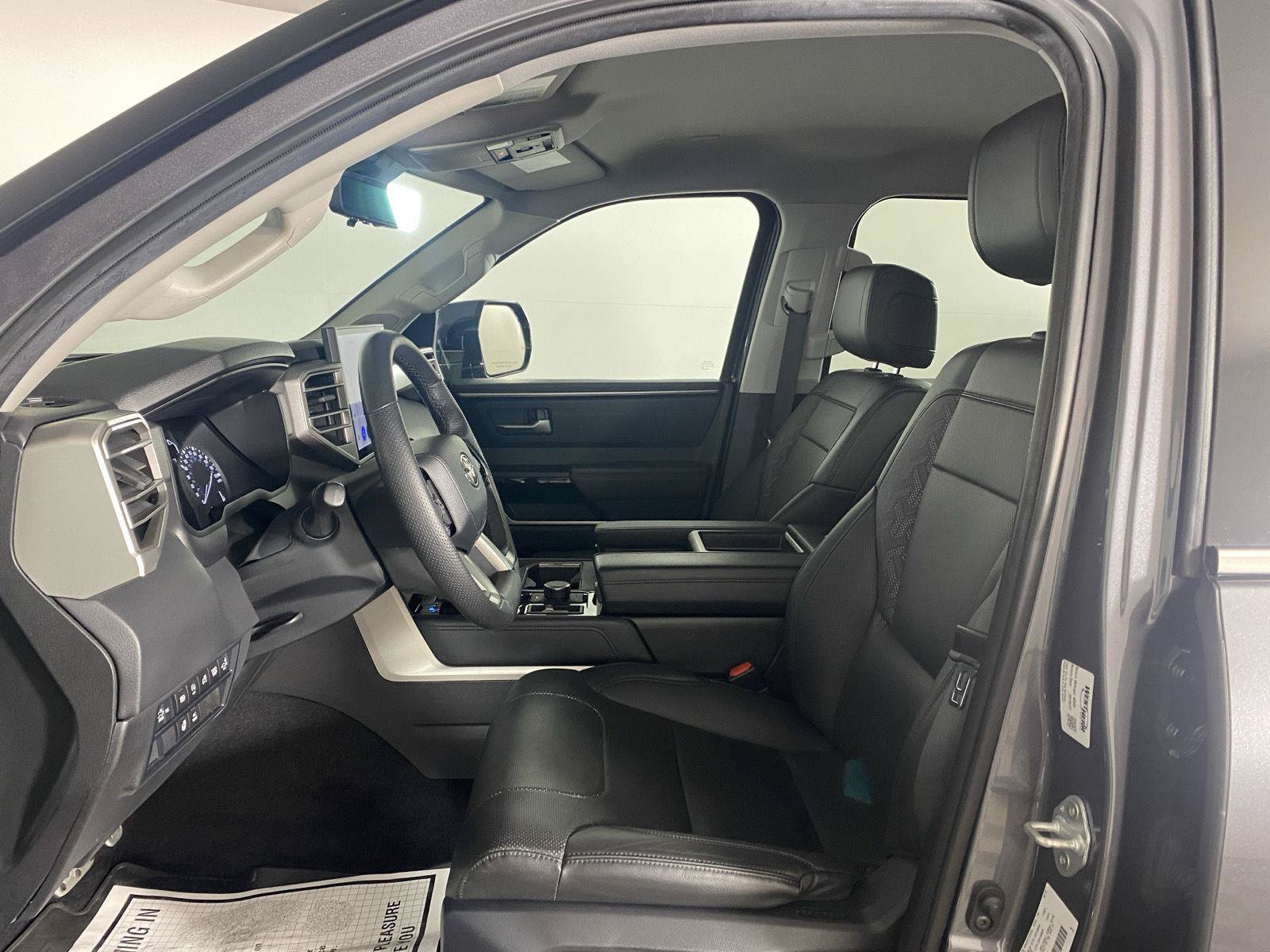 Used 2022 Toyota Tundra Limited AWD/4WD image 23