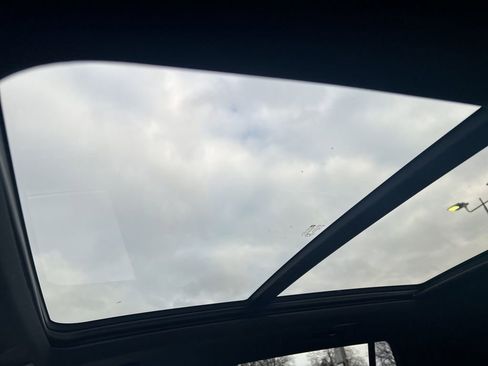 Used 2021 Cadillac Escalade Premium Luxury w/ Performance Package image 37