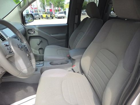 Used 2019 Nissan Frontier S RWD image 9