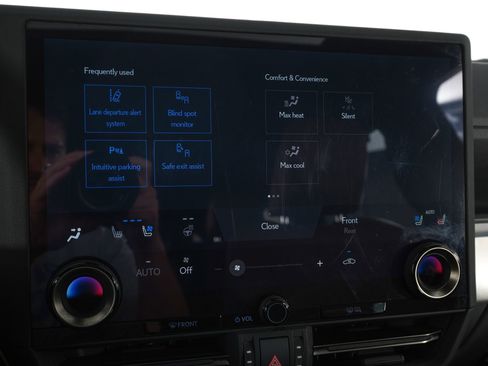 Used 2024 Lexus GX 550 w/ Cold Area Package image 26