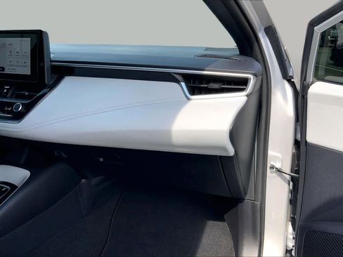 Used 2024 Toyota Corolla SE FWD image 18