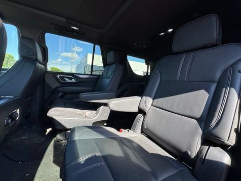 Used 2022 Chevrolet Tahoe RST w/ Luxury Package AWD/4WD image 10