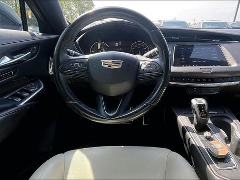 Used 2019 Cadillac XT4 Sport w/ Driver Awareness Package FWD image 7