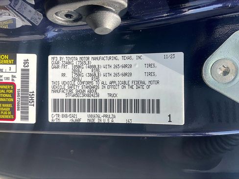 Used 2024 Toyota Tundra Limited AWD/4WD image 36