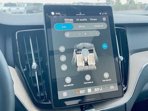 New 2026 Volvo XC60 B5 Plus w/ Protection Package Premier image 21